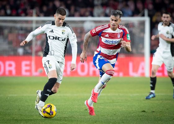 Así queda la clasificación de LaLiga Hypermotion, tras el empate de Granada y Burgos en la jornada 22 de Segunda división