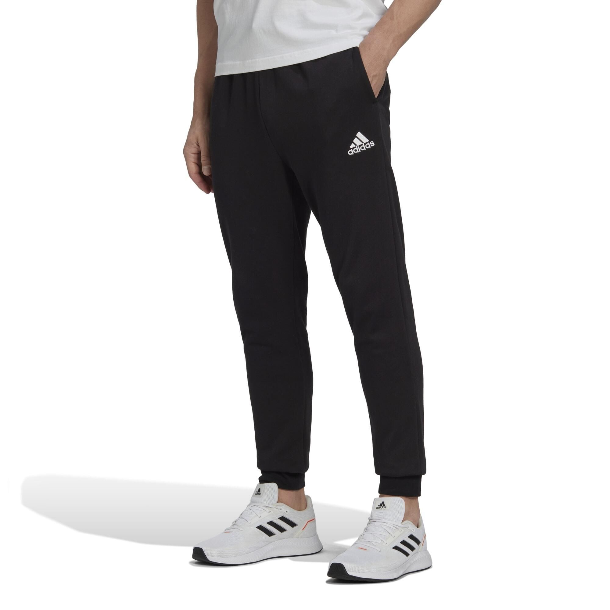 Amazon tira la casa por la ventana con una rebaja del 50% en estos pantalones de Adidas