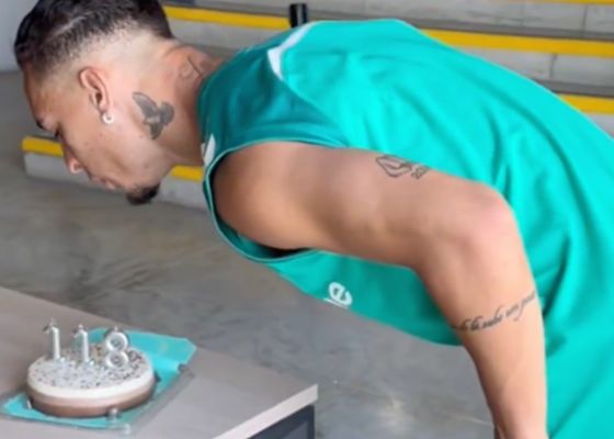 El Zamora se acuerda del Betis en su cumpleaños y les llama "tiesos"