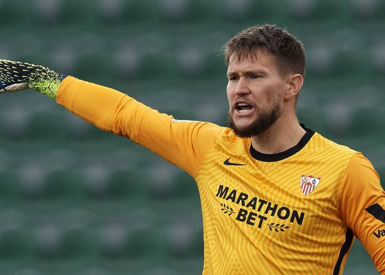 El exsevillista Vaclik cierra su fichaje por este equipo de LaLiga