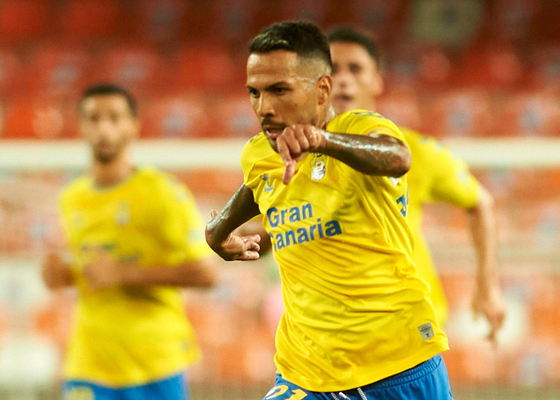 Luis García se muestra tajante con Jonathan Viera:  "En el vestuario no manda ni Luis García ni Viera, manda el grupo"