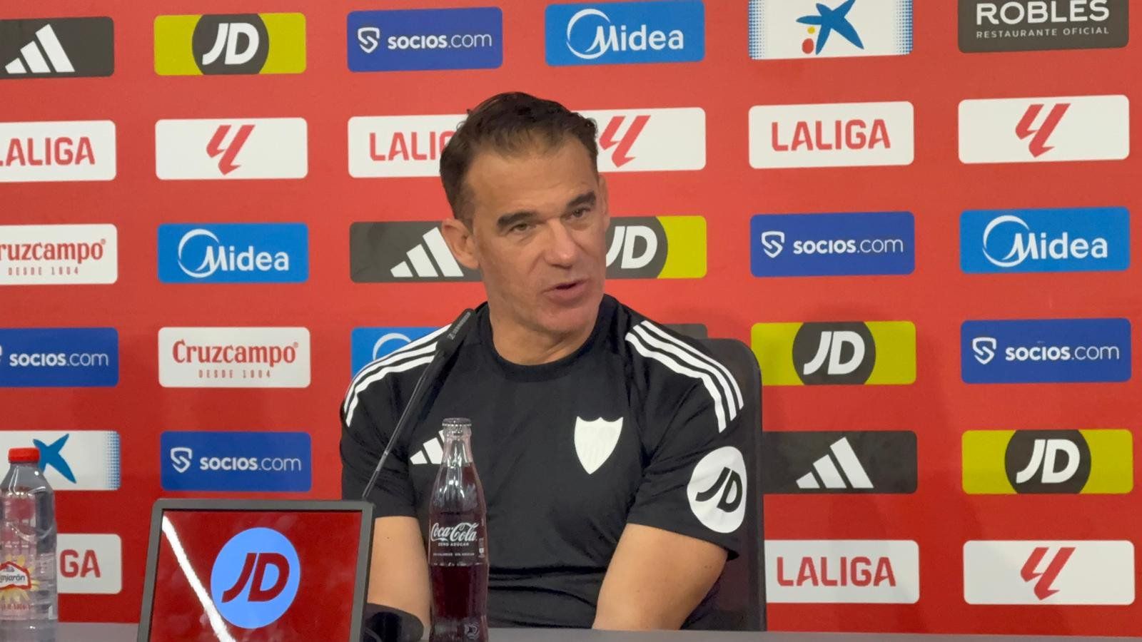 García Plaza tiene clara la receta para la 'final' ante la Real Sociedad: "Un Sevilla que se coma el césped"
