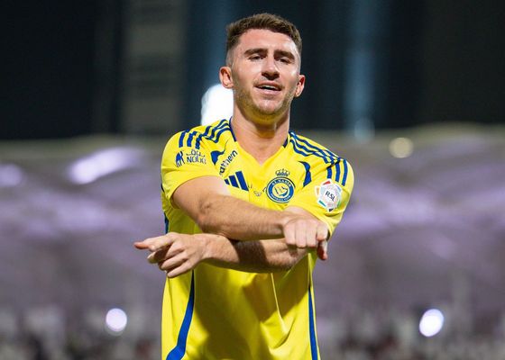 Los aficionados de Al-Nassr pasan página tras la salida de Laporte al Athletic Club 