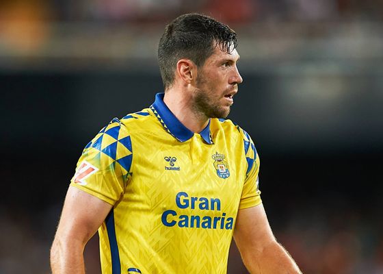 Abierta la puja por Scott McKenna