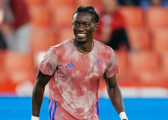 El Sporting de Portugal se planta por Souleymane Faye y Pacheta se moja