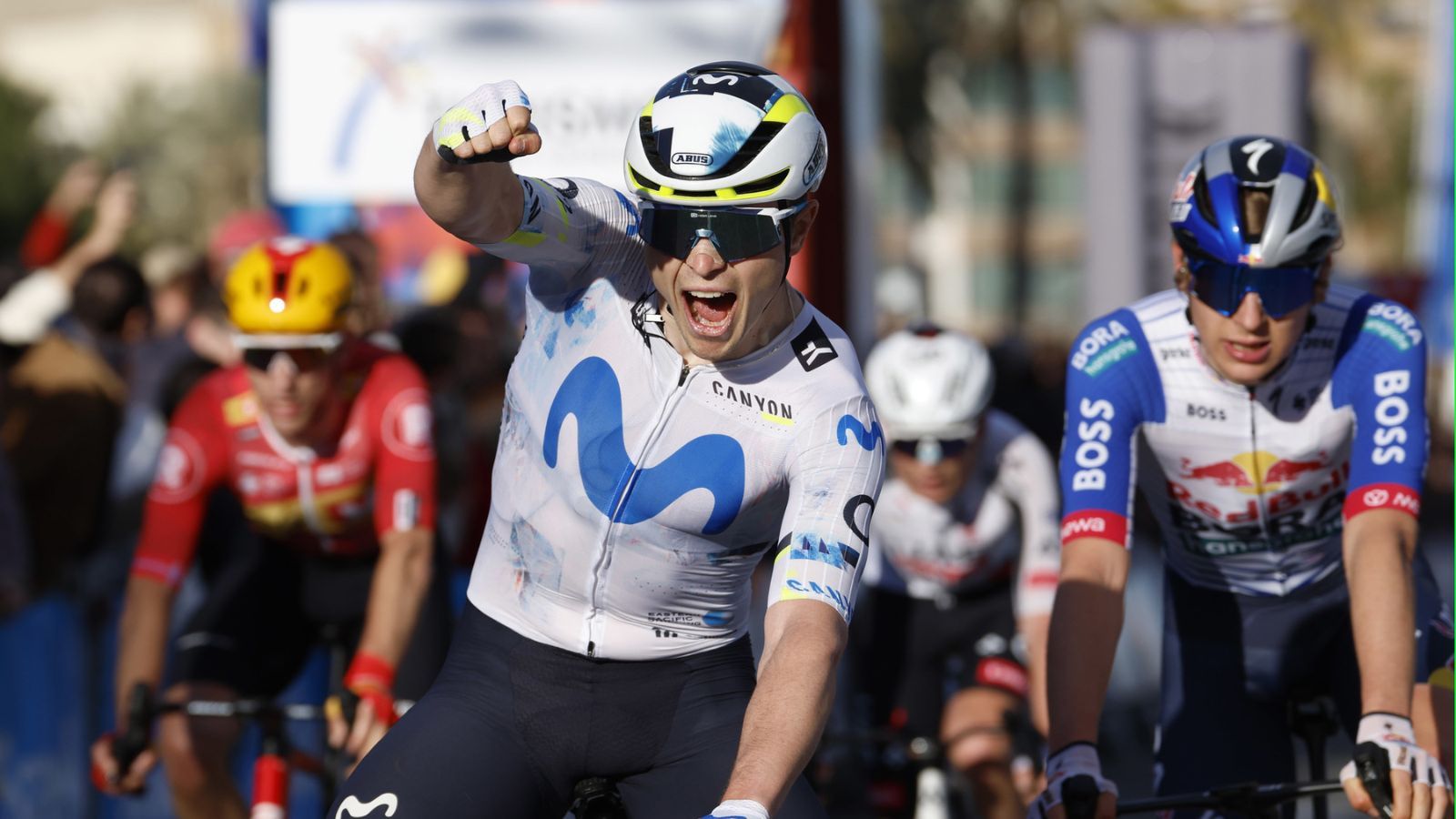 El Movistar Team saca todo su arsenal para ganar 'su' carrera