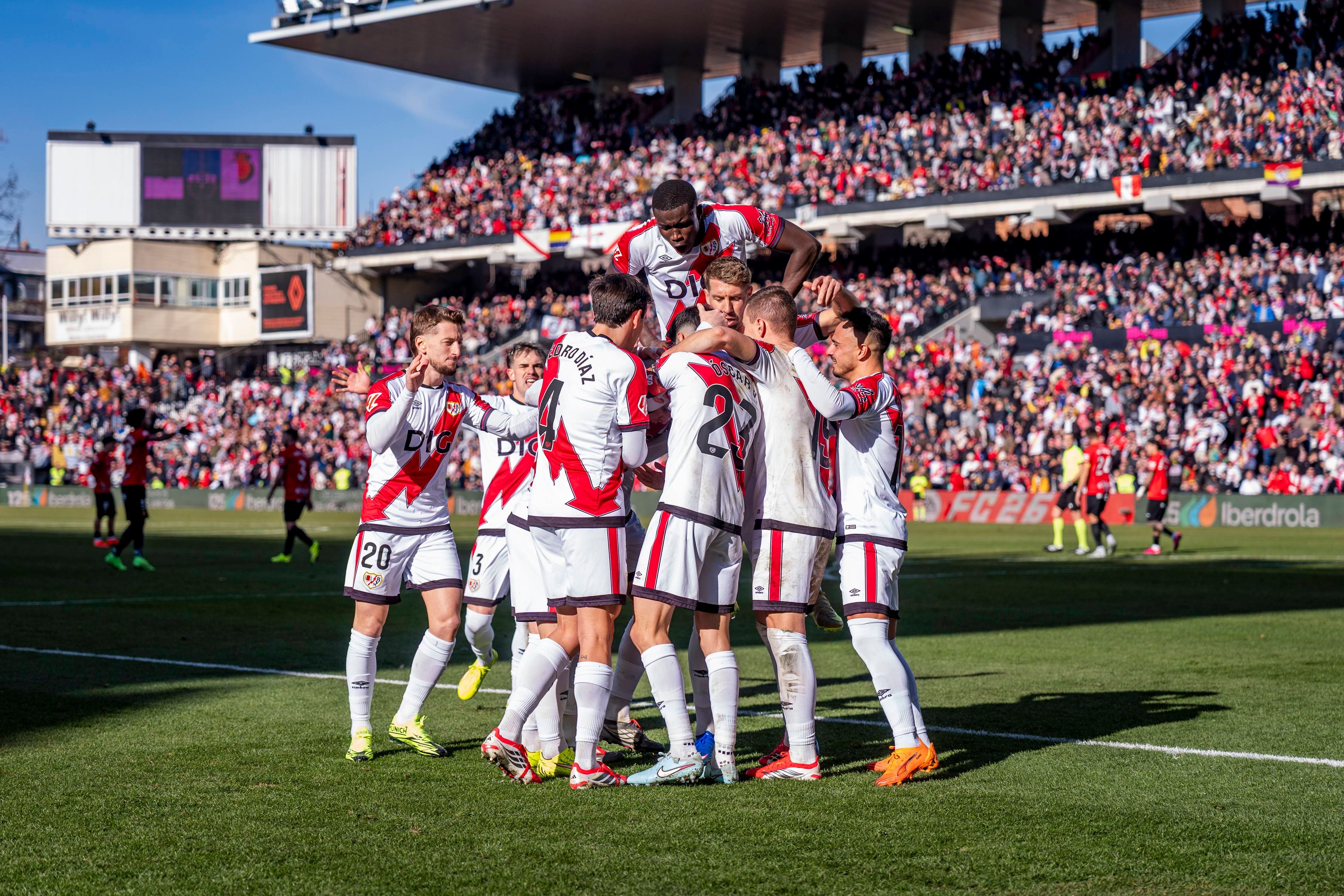 Así queda la clasificación de LaLiga EA Sports tras la victoria del Rayo Vallecano y el empate entre Levante y Espanyol