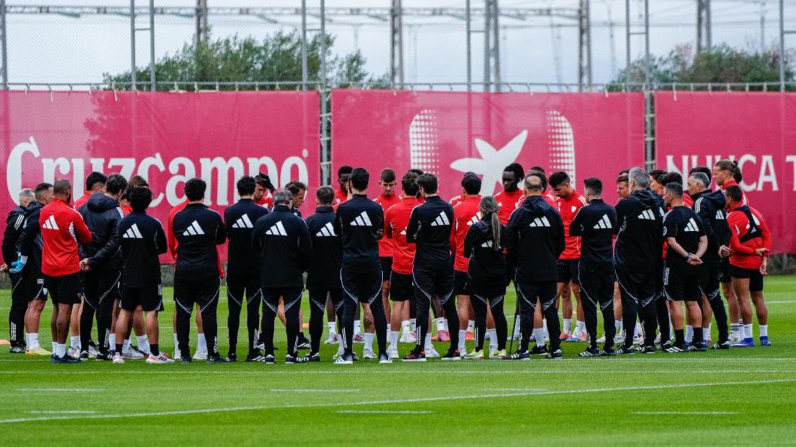 El Sevilla ya prepara la visita al Villarreal pendiente de Isaac Romero