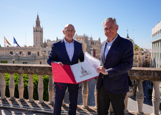 El homenaje de Sevilla a Luis de la Fuente