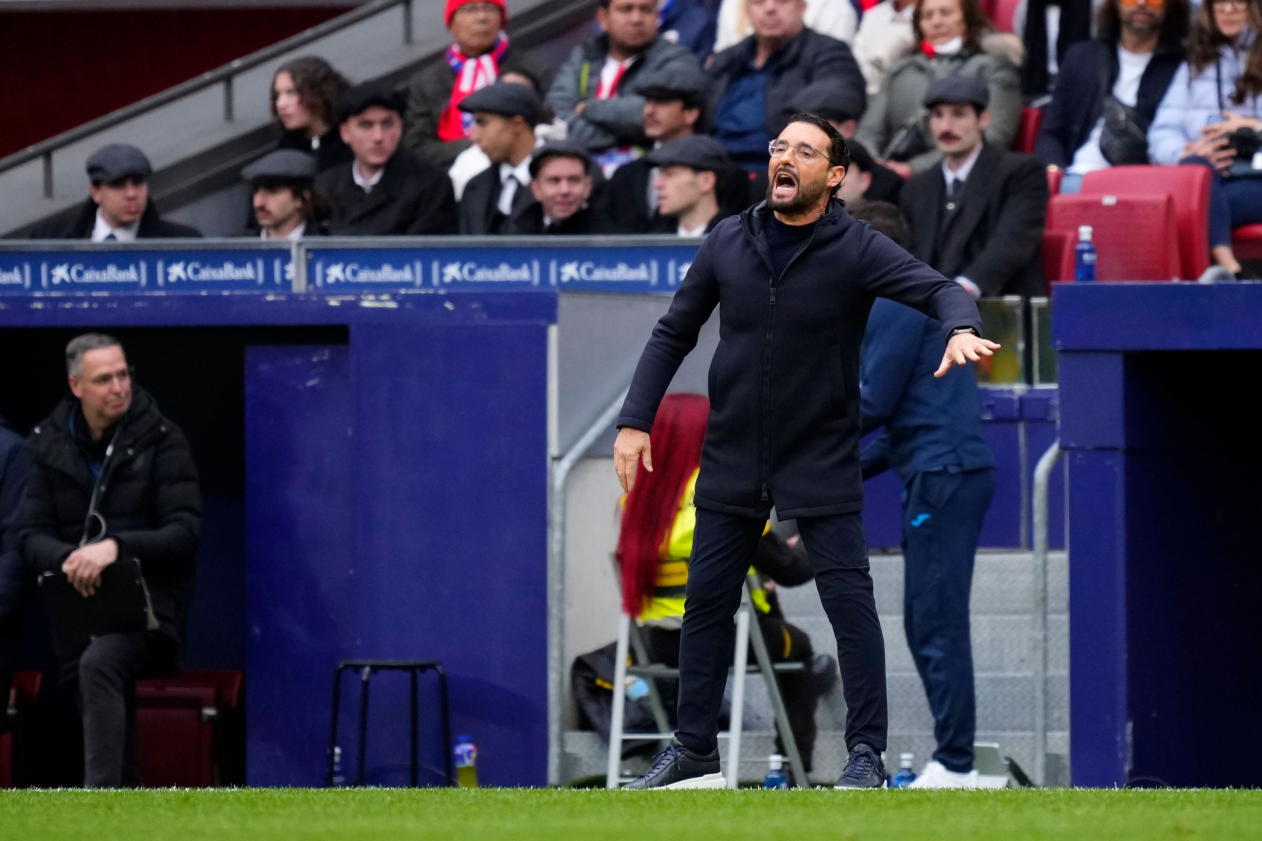Bordalás, sobre la expulsión de Abqar sobre Sorloth: "En ningún momento he visto que le echara la mano a la entrepierna"