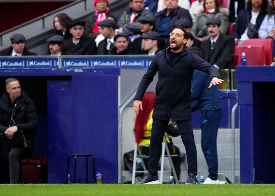 Bordalás, sobre la expulsión de Abqar sobre Sorloth: "En ningún momento he visto que le echara la mano a la entrepierna"