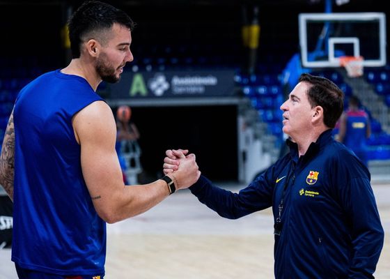 Xavi Pascual apunta al puesto de pívot y señala el gran problema del Barça: "Es muy difícil de arreglar"
