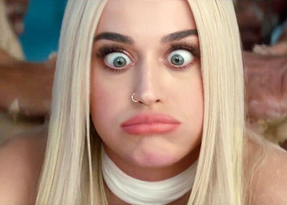 Katy Perry la lía en Formentera