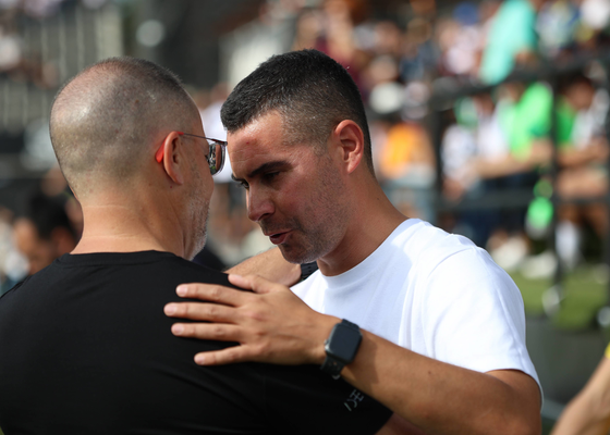 José Juan Romero opina sobre el despido del entrenador del Mirandés y manda un mensaje a Jesús Galván: "No le puedo desear el bien total"
