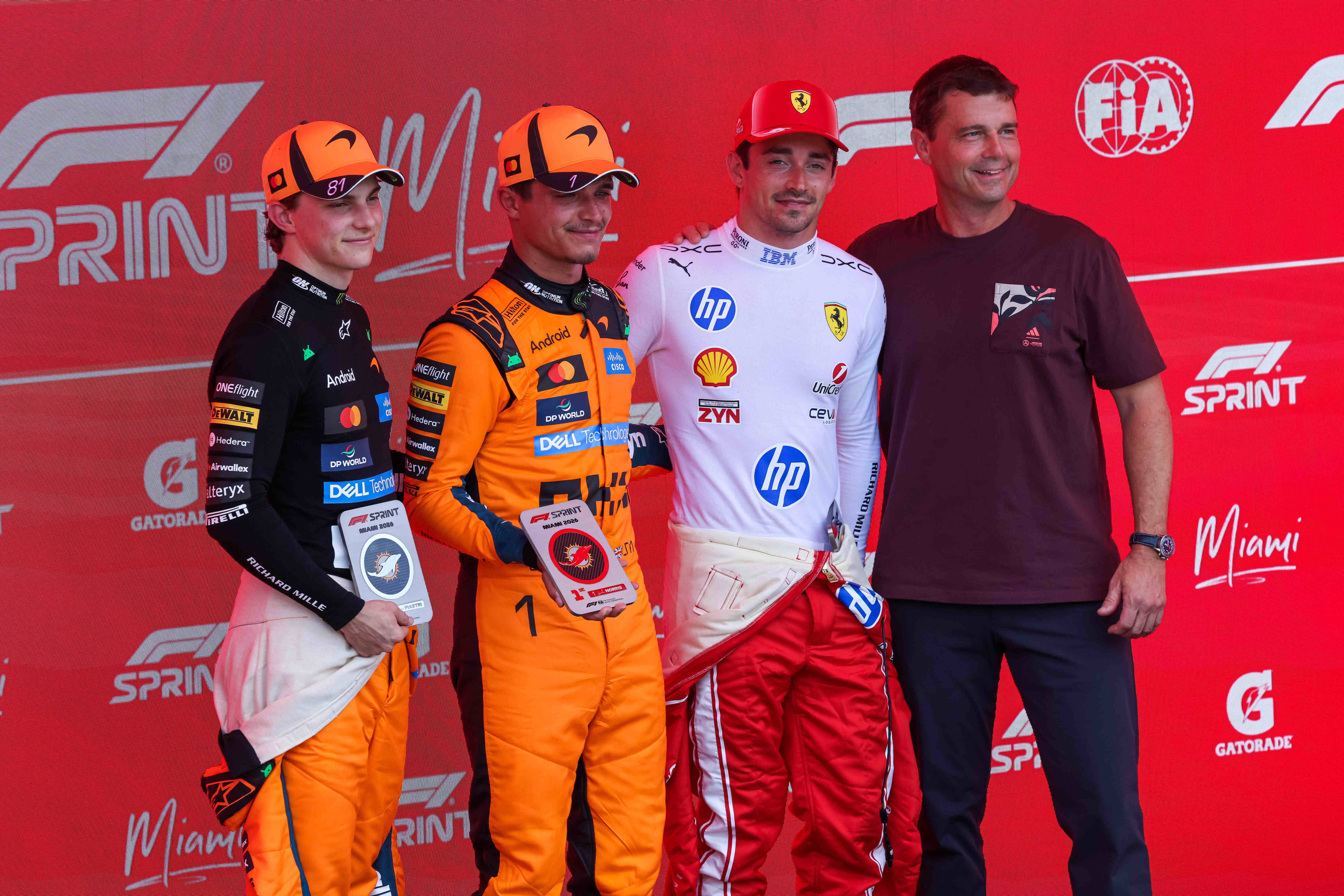 Fernando Alonso hace magia en el Sprint de Miami y doblete de McLaren