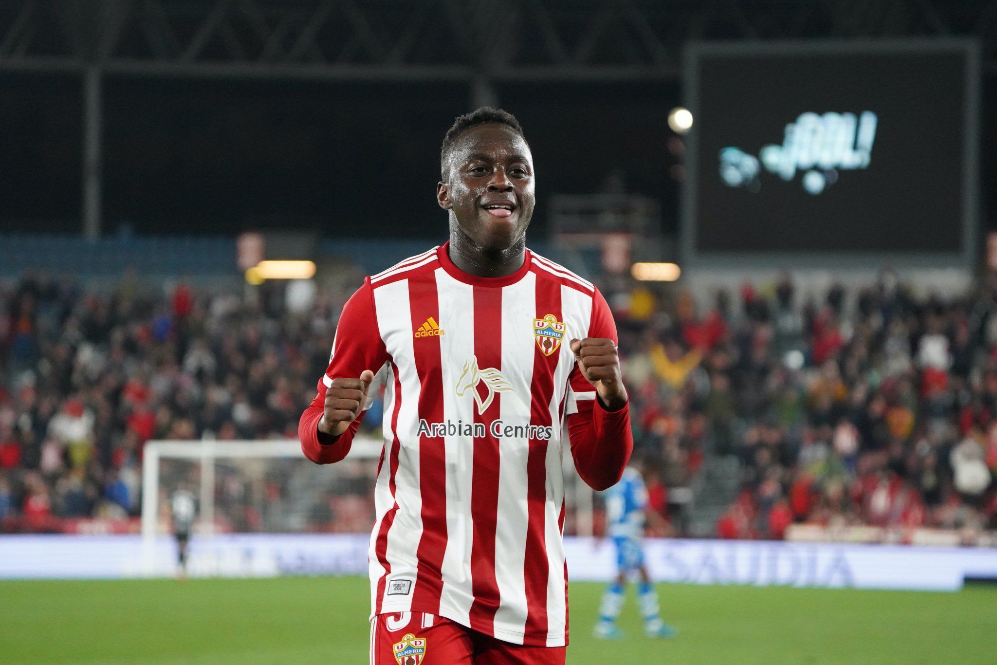 El joven talento que el Almería robó al Manchester United y ahora se acerca al Málaga 