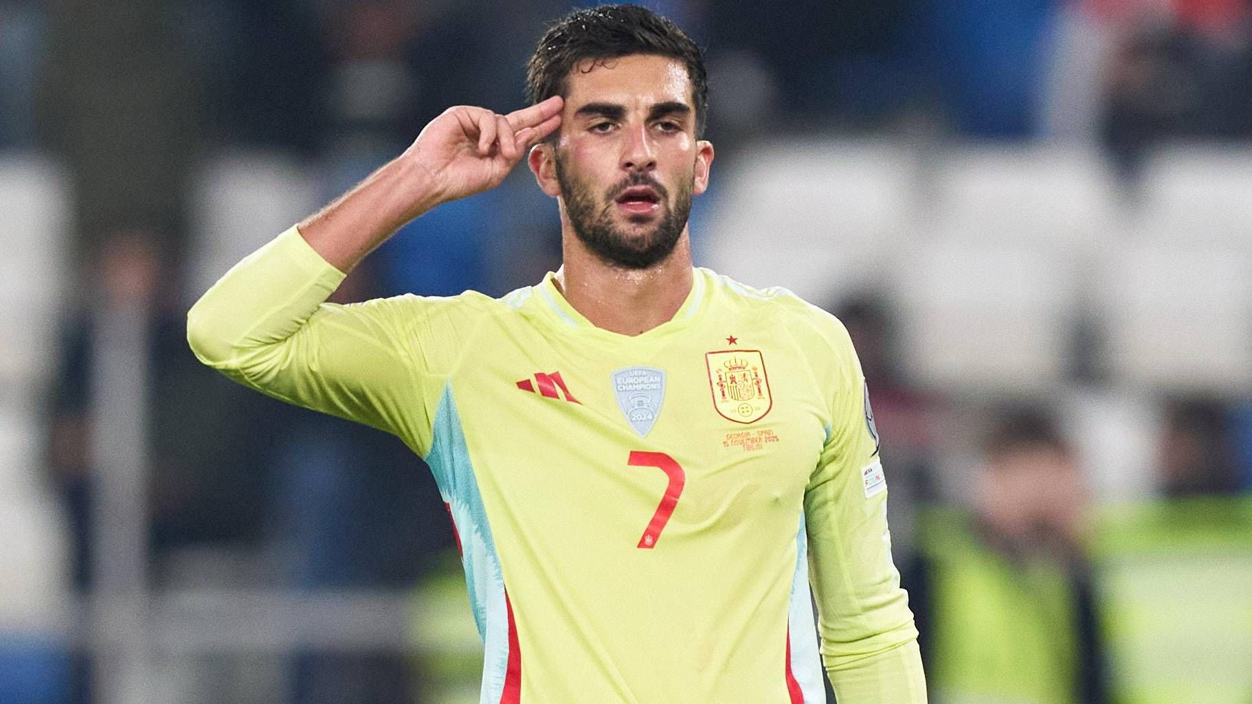 Ferran Torres entra en la élite goleadora de España y mira más arriba