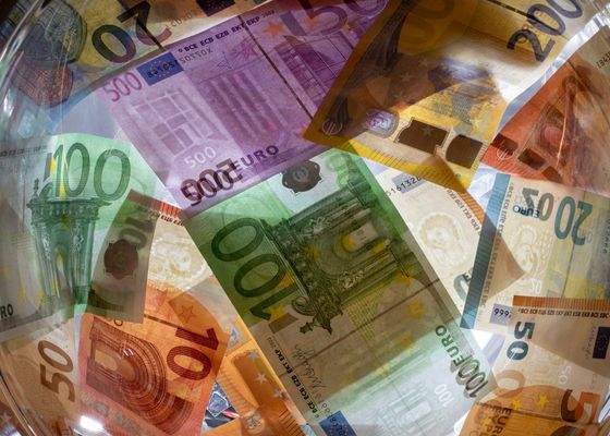 Cuidado si encuentras dinero en la calle: Pueden multarte si te lo quedas