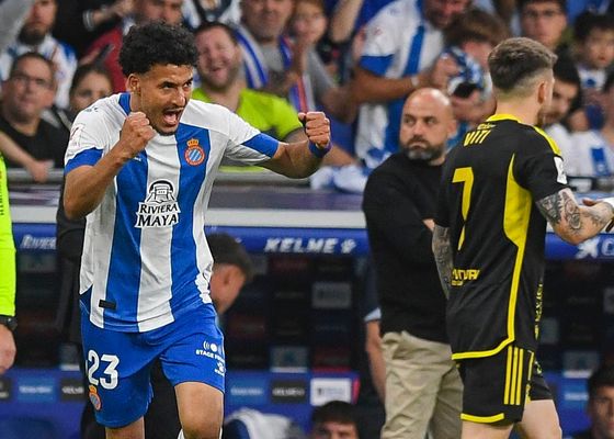 El Espanyol se mantiene con vida y el Albacete la confirma