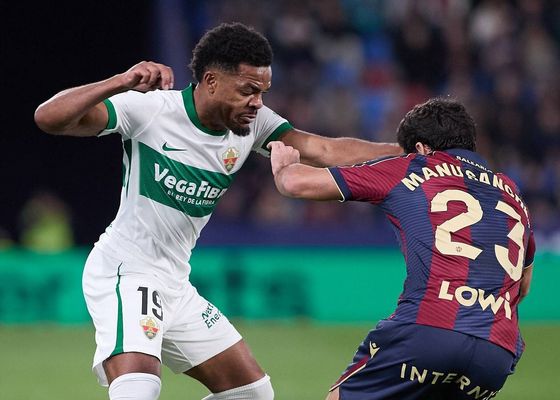 Levante 3-2 Elche: Los granotas, con un final apoteósico, aprietan la lucha por la permanencia