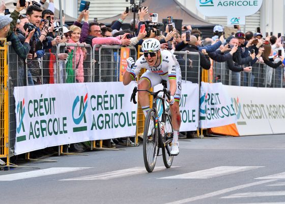Pogacar ganó la Milán-San Remo sin saber que su bici estaba rota