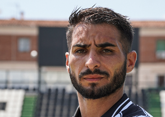 El Deportivo de La Coruña se interesa en el fichaje de un defensa