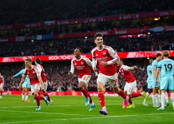 El Arsenal de Mikel Arteta acaricia la Premier League con la victoria frente al Burnley