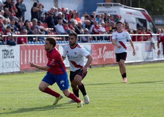 Teruel 1-0 Sevilla Atlético: Estrellado contra el larguero y su propia ineficacia