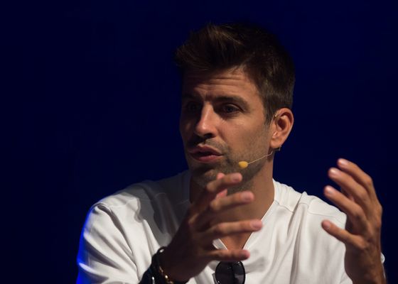 Gerard Piqué se pone el mono de faena para salvar al Andorra