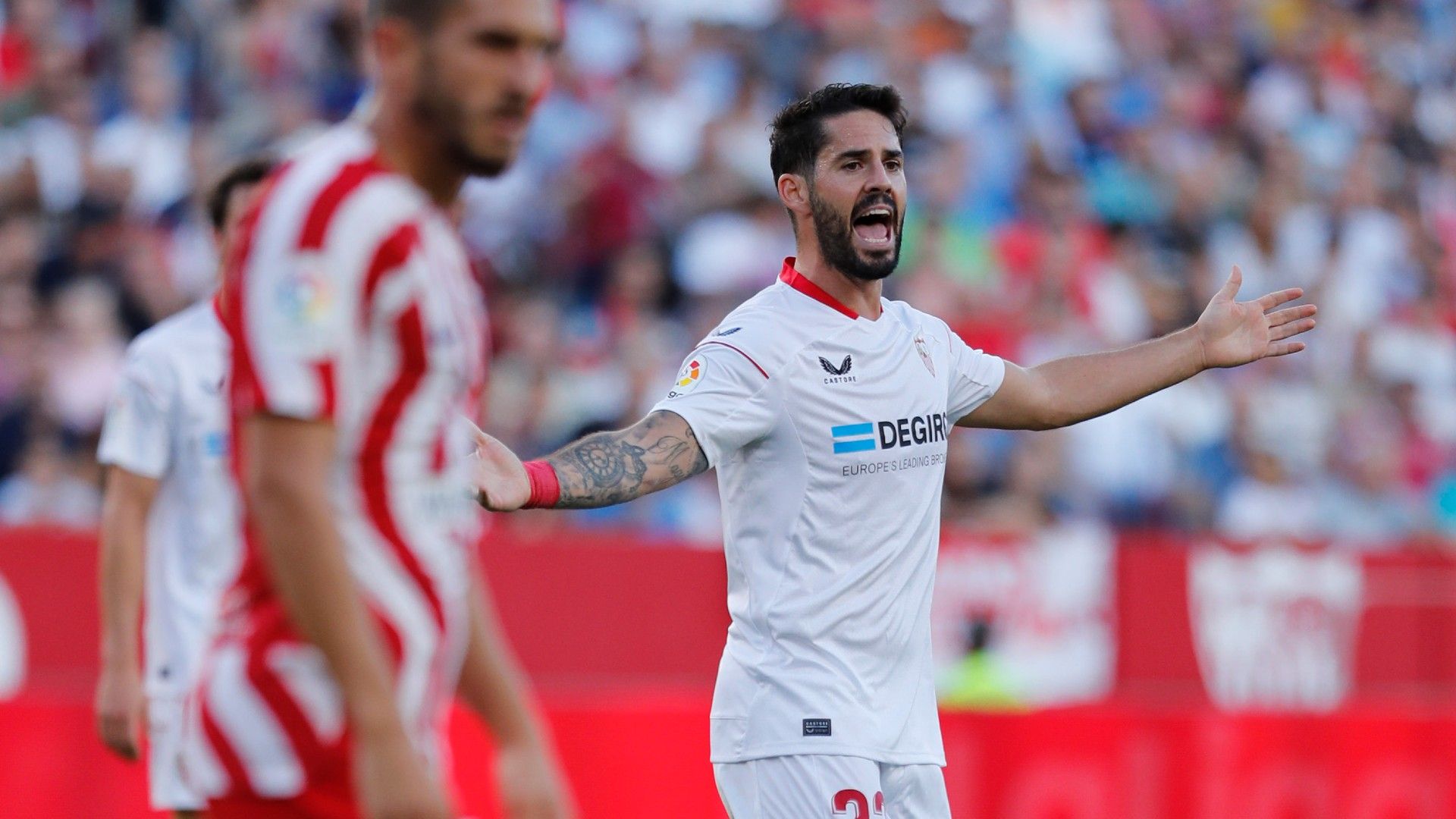 Oficial: Isco Alarcón es historia en el Sevilla 