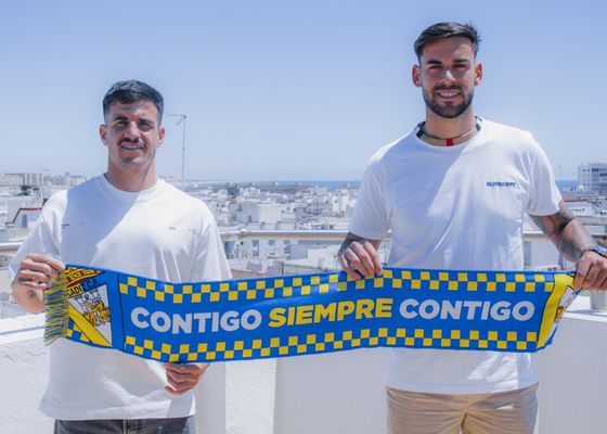 El Cádiz anuncia dos fichajes de una tacada