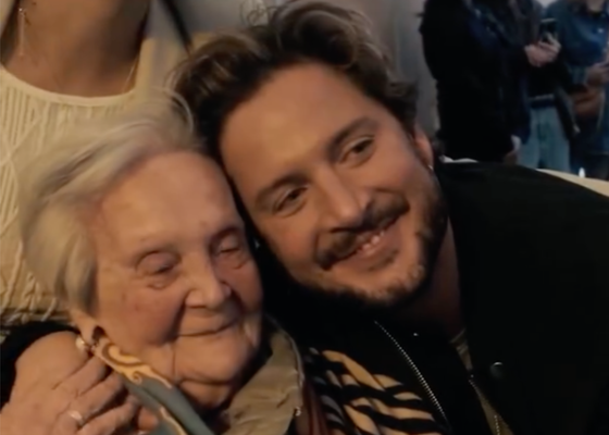 El emocionante encuentro de Manuel Carrasco con Conchita, una fan de 99 años: ''Esta mujer me ha ganado el corazón''