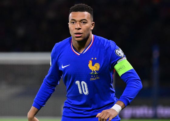 Mbappé desata un incendio mediático en Francia por su viaje a Dubái tras abandonar la concentración con la Selección
