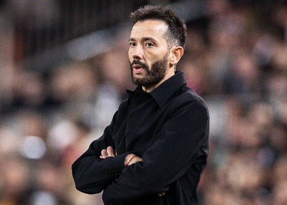 Corberán reivindica el carácter del Valencia en Mestalla: “El equipo tiene demasiadas ganas de darle alegrías a la afición”