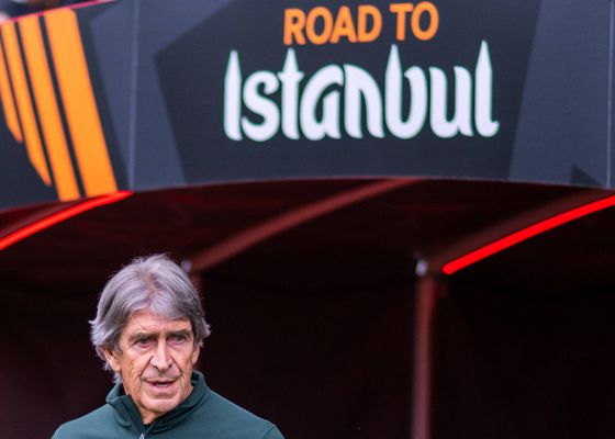 Pellegrini, que zanja el 'pique' entre Abde y el 'Cucho', lo tiene claro: "Hay que buscarlo por las dos vías"