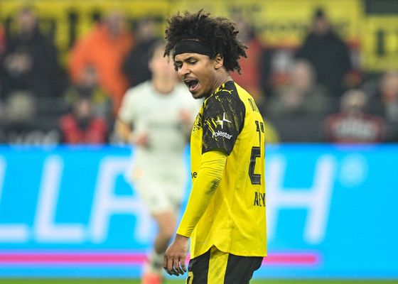 Karim Adeyemi vuelve a ser noticia por actitudes indisciplinadas y el Dortmund estudia su venta en verano