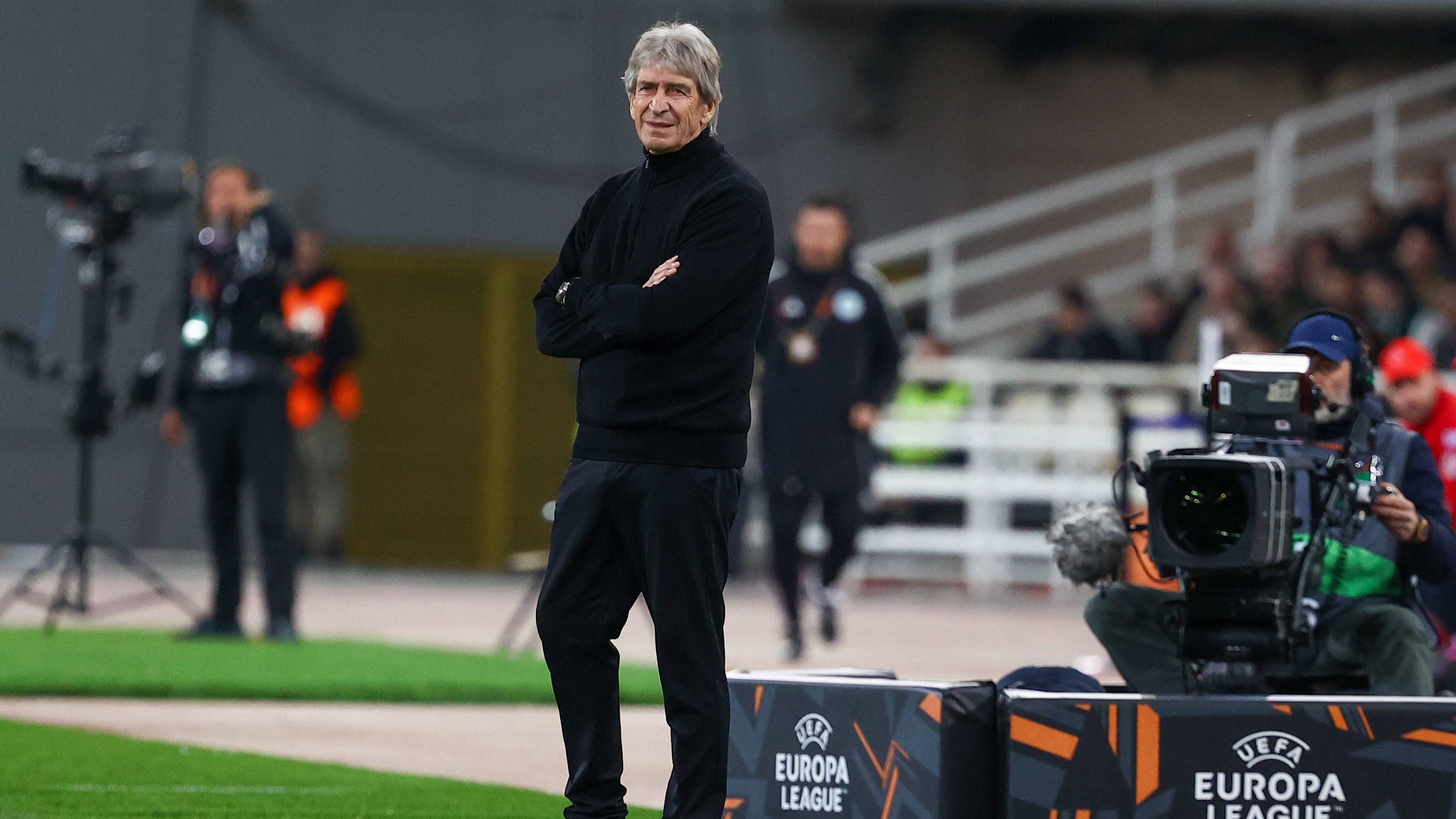 Pellegrini lamenta haber "perdido de manera increíble" por un "penalti intrascendente", pero cree que "el equipo va a reaccionar"