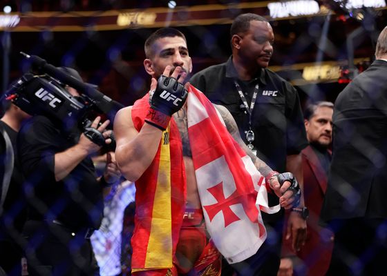 Con el Van-Taira, Makhachev... las piezas en la UFC empiezan a encajarse a la espera de Ilia Topuria