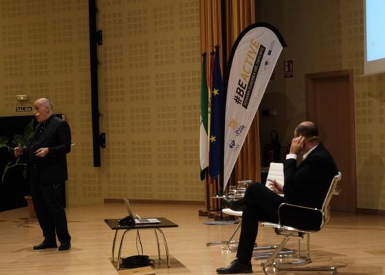 La UPO recibe a Javier Tebas para una conferencia con sus estudiantes
