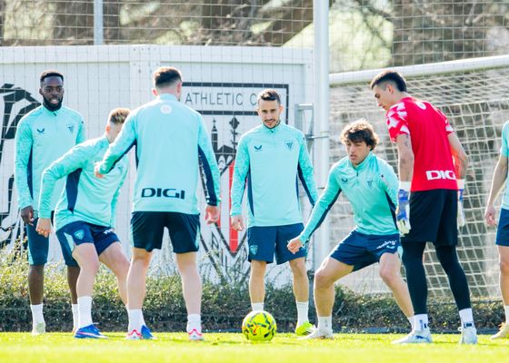 Tras Berenguer y Jauregizar, turno para Maroan Sannadi: el delantero del Athletic ya toca balón