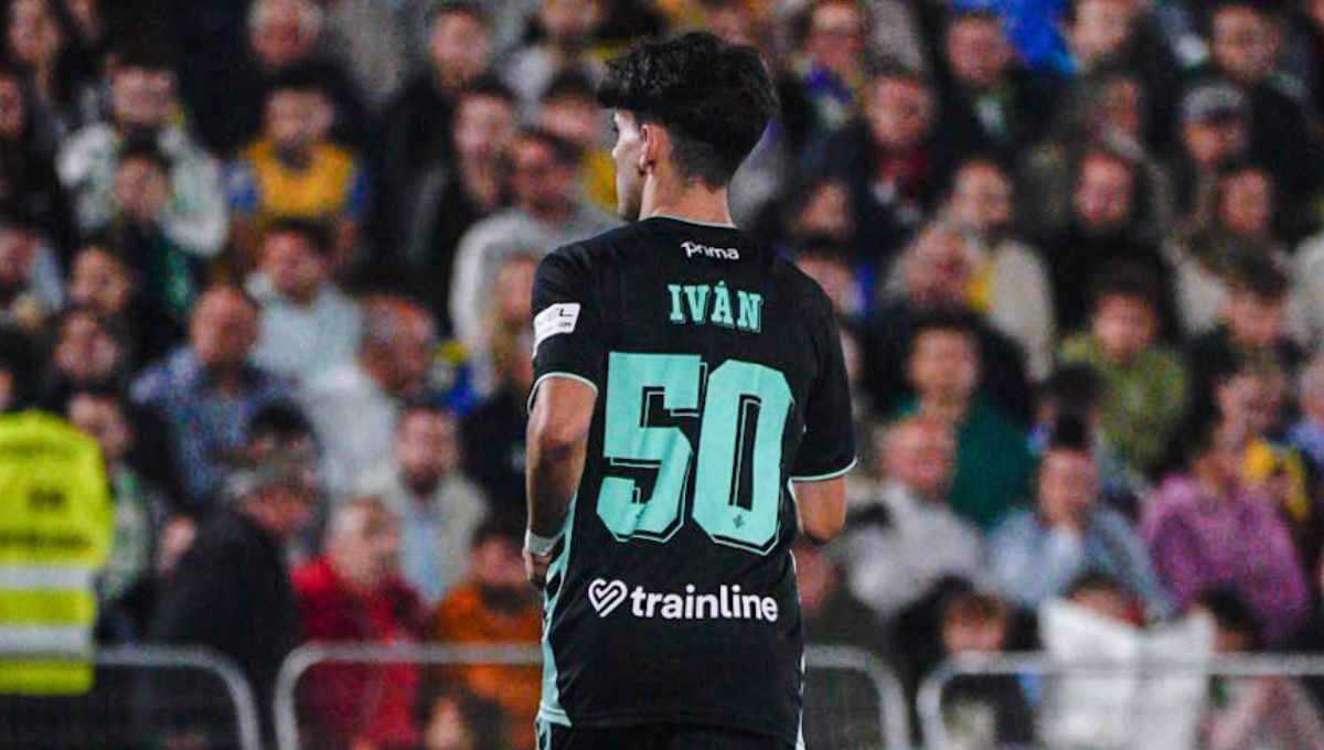 El Betis negocia la renovación de Iván Corralejo, su nueva estrella emergente: "Será muy importante"