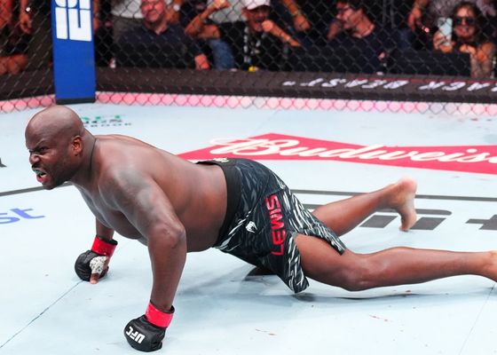 Derrick Lewis la lía gorda en el UFC de Nashville