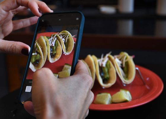 El paraíso de los tacos ilimitados que llega a Sevilla