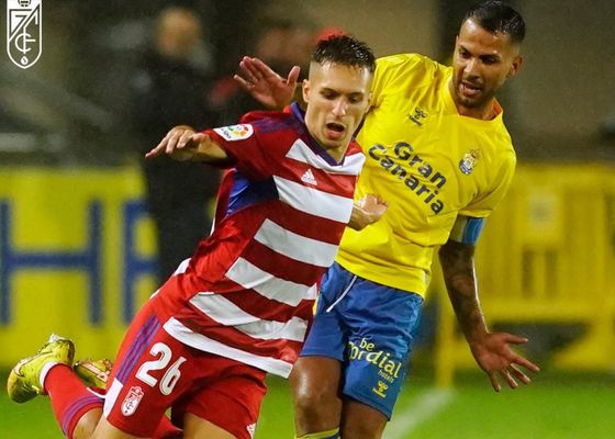 El Granada busca seguir fuerte en casa; el Huesca, estrenarse fuera (previa y posibles alineaciones)