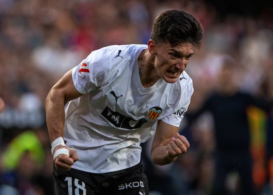 "Mestalla tiene que ser un fortín": Pepelu lidera la reacción del Valencia 