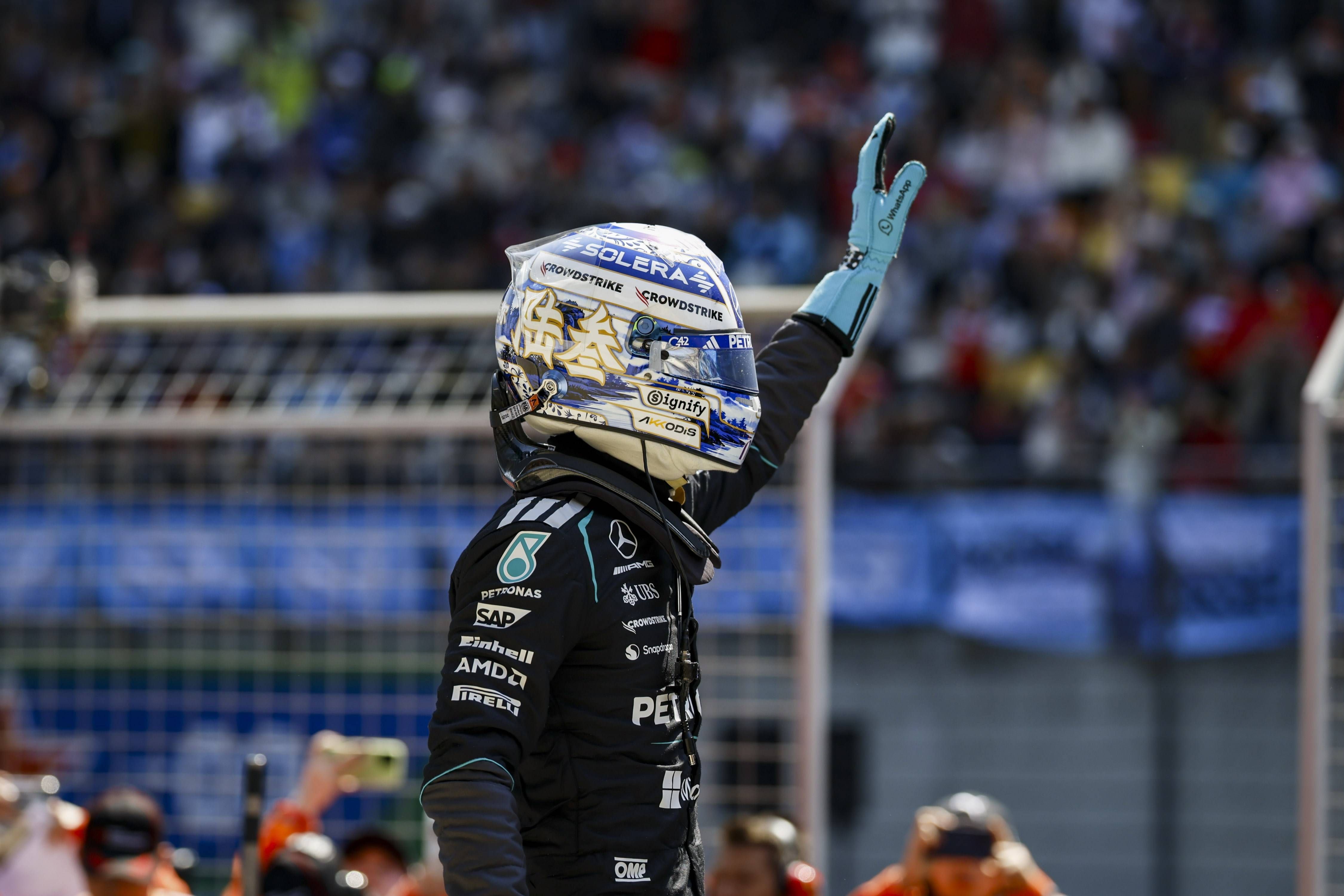 George Russell se lleva la sprint, pero Mercedes parece terrenal en Shanghái