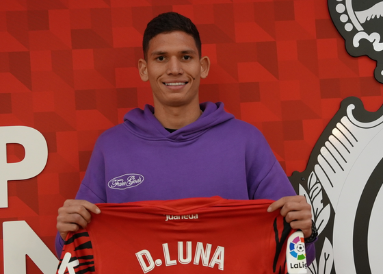 Sporting de Gijón y Huesca, a por un fichaje de Primera