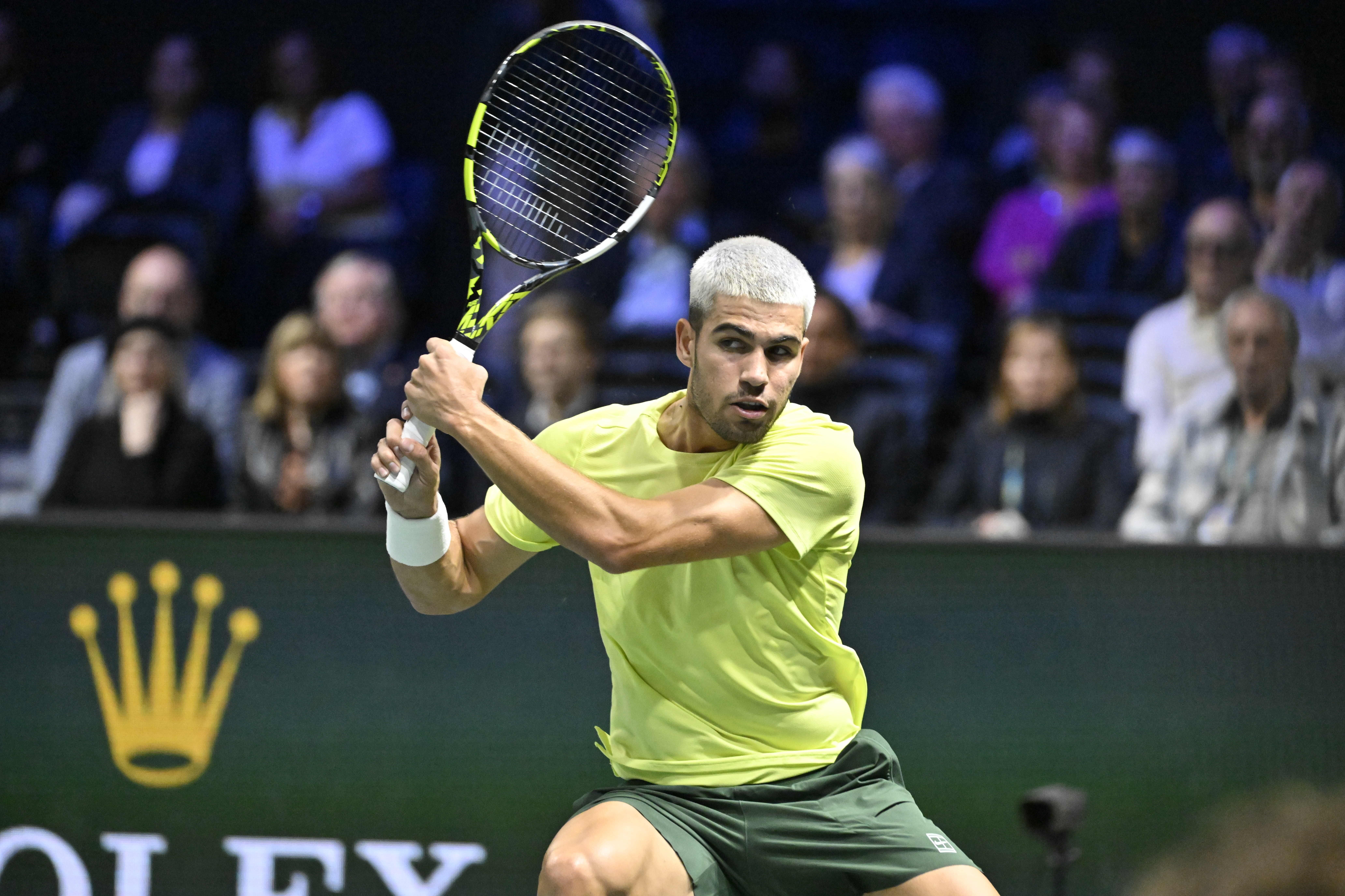Carlos Alcaraz se estrena en la pista de Turín con el objetivo puesto en el número 1 del tenis
