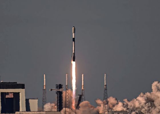 Elon Musk entra de lleno contra Movistar, Vodafone y Orange con su internet y datos móviles sin cobertura