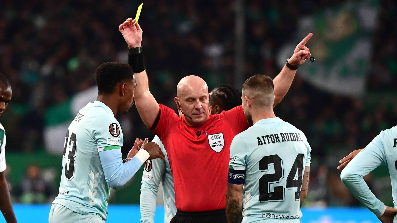 Árbitro veterano y con precedentes significativos para el Betis - Panathinaikos tras la polémica de la ida